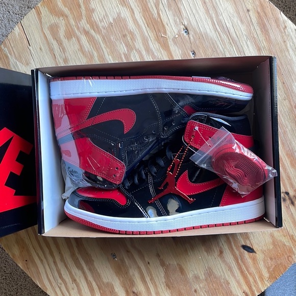 Air Jordan 1 Retro High OG “Patent Bred”